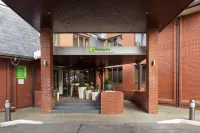 Holiday Inn NORTHAMPTON by IHG Hotel a 