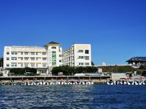 Green Island Yacht Hotel