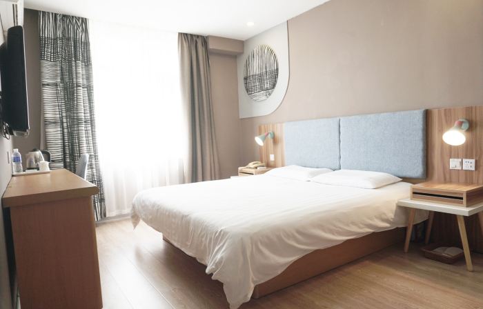 Homeinn Pebble Hotel (Fushun North Station Yong'an Bridge)