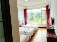 Ya'an Xinghui Homestay (Bifeng Gorge)