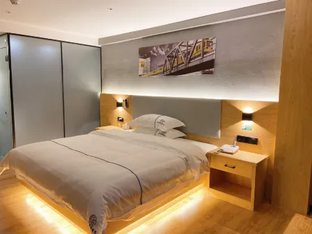 Huayue Zhixuan Hotel