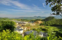 Palace International Hot Spring Hotel - balcony