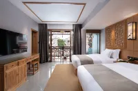 Floral Hotel Fengyu Chenxi (Phoenix Ancient Town Center)