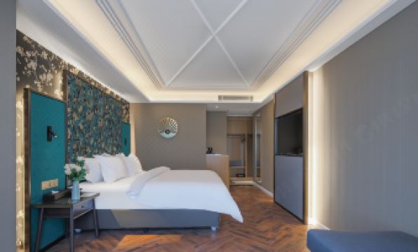 Jinjiang Metropolo Hotel ( NanJing Nan Railway Station Certre)