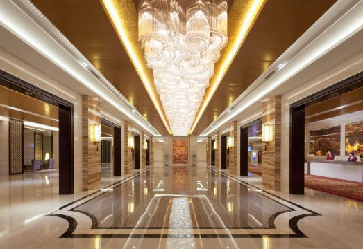 5. 리갈 에어포트 ..