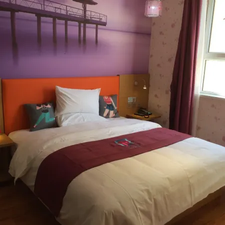 Dibei Hotel (Yining Tianshan Road Six Star Street Branch)