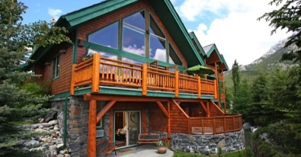 A Bear and Bison Country Inn Ξενοδοχεία στην πόλη Canmore
