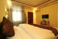 Yangshuo Moon Villa Homestay (Yulonghe Scenic Area Branch)