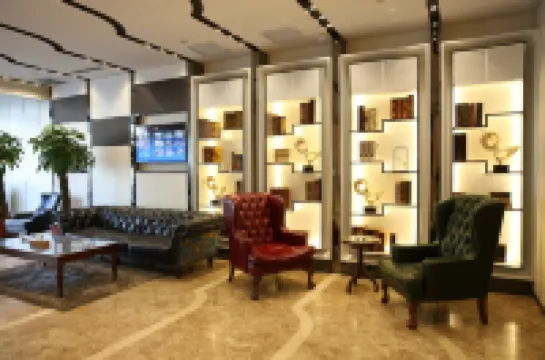 Langting Hotel (Harbin Central Avenue Highway Bridge Subway Station)