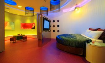 Eighth Platform Motel