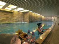 上海皇廷国际大酒店 - 室内游泳池