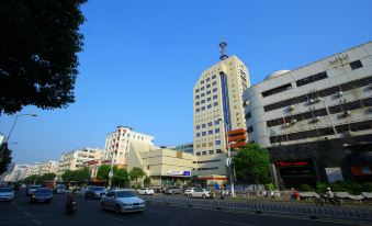 Booz Hotel (Shishi Dehui Plaza)