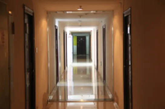 済南清雅アパートメント（經四路万達広場）