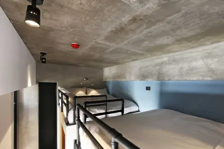 Mini Hotels (Feng Jia)