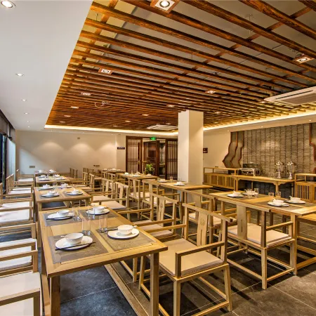 Ru Yi She Jia Yuan Hotel