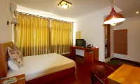 Baishuitang Hotel Hotels in Jiashan South Station Area