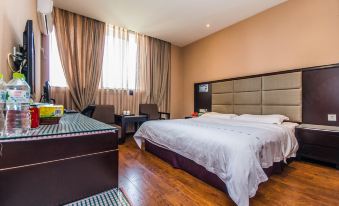 E‘meishan Hongji Business Inn