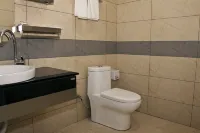 Guanhua Business Hotel - 2-Star