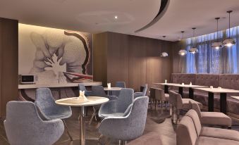 Orange Hotel (Shanghai Bund Waibaidu Bridge)