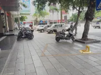 7 Days Premium Hotel (Zhanjiang Chikan Old Street Lingnan Normal University)