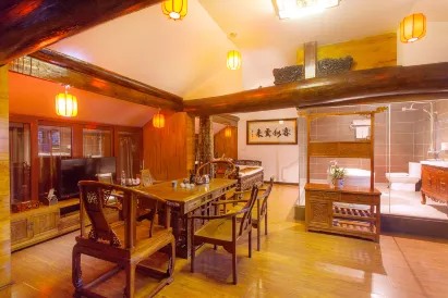 Dragon Gate Guesthouse