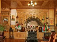 Derong Tawang Business Hotel