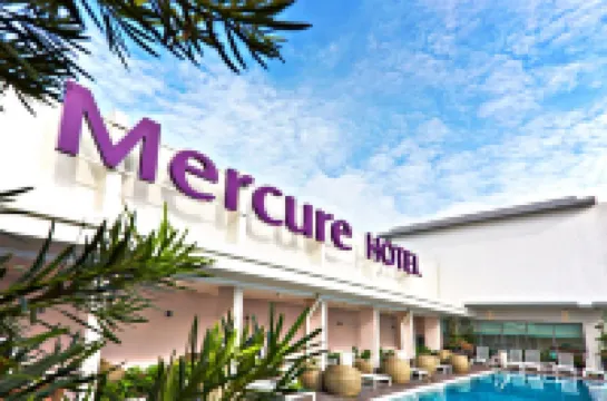 Mercure Kuala Lumpur Shaw Parade Hotels near Masjid Al-bukhary