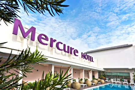Mercure Kuala Lumpur Shaw Parade Отели рядом с достопримечательностью «Menara TM»