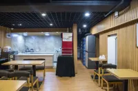 Beibei Holiday Hotel (Harbin Central Street store)