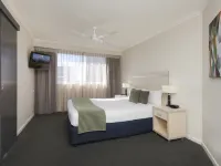 Sovereign on the Gold Coast Hotels near Infinity Attraction
