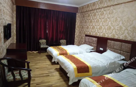 左貢察瓦藏東大酒店