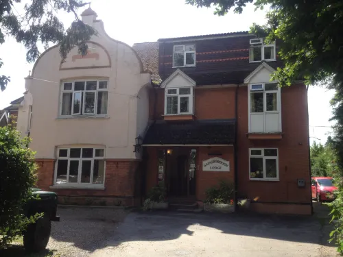 Gainsborough Lodge Hotel di Horley