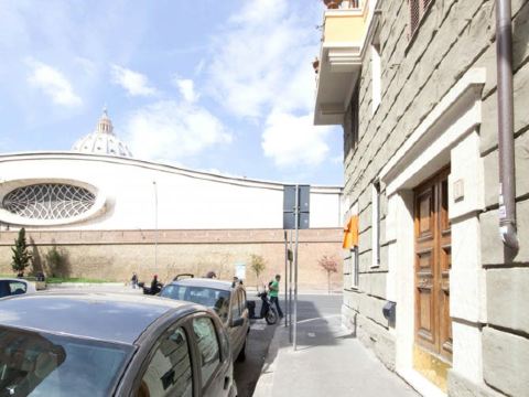 ลูนาเรีย สวีทส์ โรม