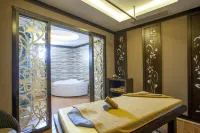 Muong Thanh Luxury Nhat Le Hotel Hotels in Đồng Mỹ