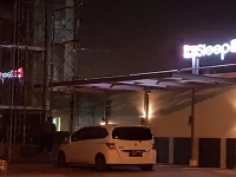 Sleep & Sleep Capsule Hotel dekat Kota Lama Semarang