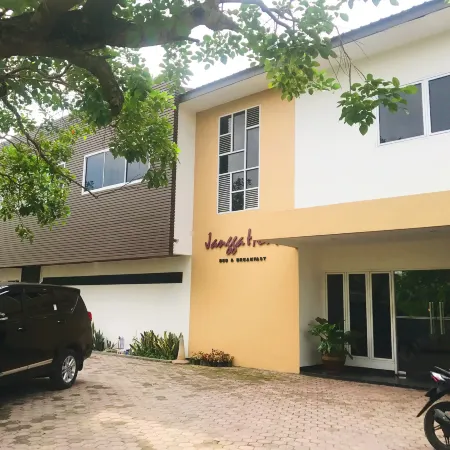 Jangga House Bed & Breakfast