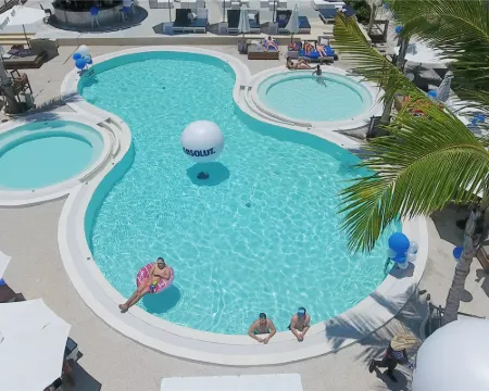 คอมโบ บีช โฮเทล สมุย โรงแรมในเกาะสมุย