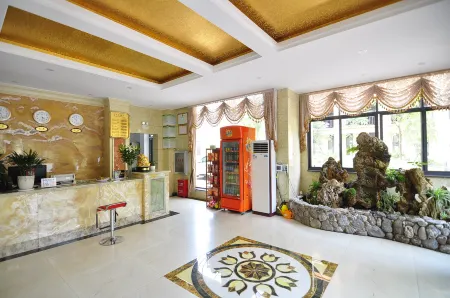 Xinping Chengpeng Hotel Отели рядом с достопримечательностью «Sea of Clouds Sunrise Viewing Platform»