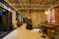 Lugu Lake Yunshang Holiday Hotel