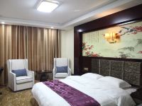 德令哈聚龙酒店 - 奢华大床房