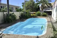 Alexandra Park Motor Inn - Pools