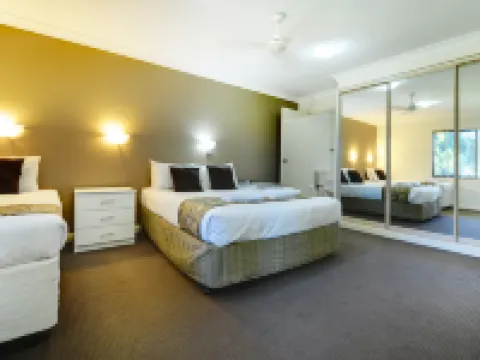 Smugglers on the Beach Hotels in Korora