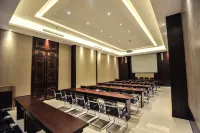 Daqing Jixiang Kaiyue Business Hotel (Daqing East Station People's Hospital)