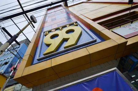 Hotel 99 Monumento Caloocan
