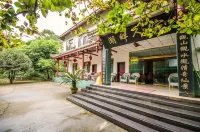 E'mei Mountain Cuizhu Hotel Hotel in zona Qingyin Pavilion