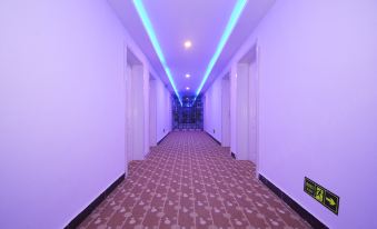 Xinzheng Manxu Theme Hotel (Gaopo Rock Engineering College)