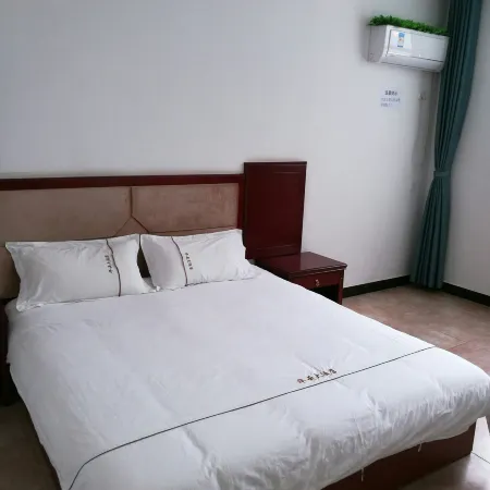 Huayun Hotel