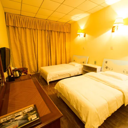 318 Auto Camp Motel Micangshan