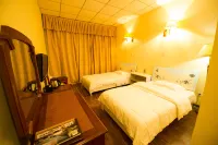 318 Auto Camp Motel Micangshan