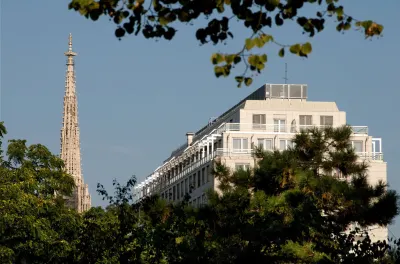 Hotel am Parkring Hotels near City Park